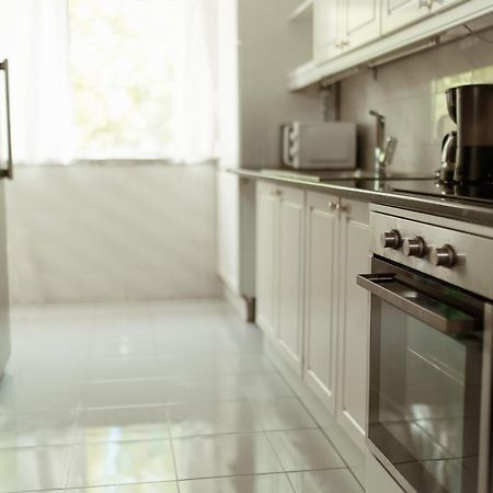 Apartment In Lisbon With 3 Bedroom Cozy Experience Лоурес Екстериор снимка