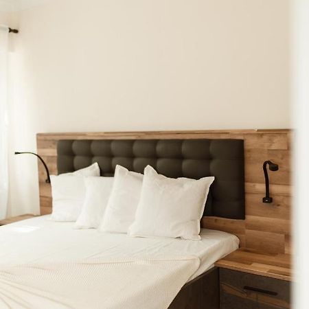 Apartment In Lisbon With 3 Bedroom Cozy Experience Лоурес Екстериор снимка
