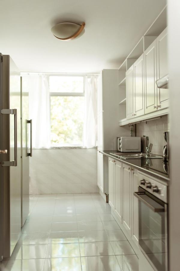 Apartment In Lisbon With 3 Bedroom Cozy Experience Лоурес Екстериор снимка